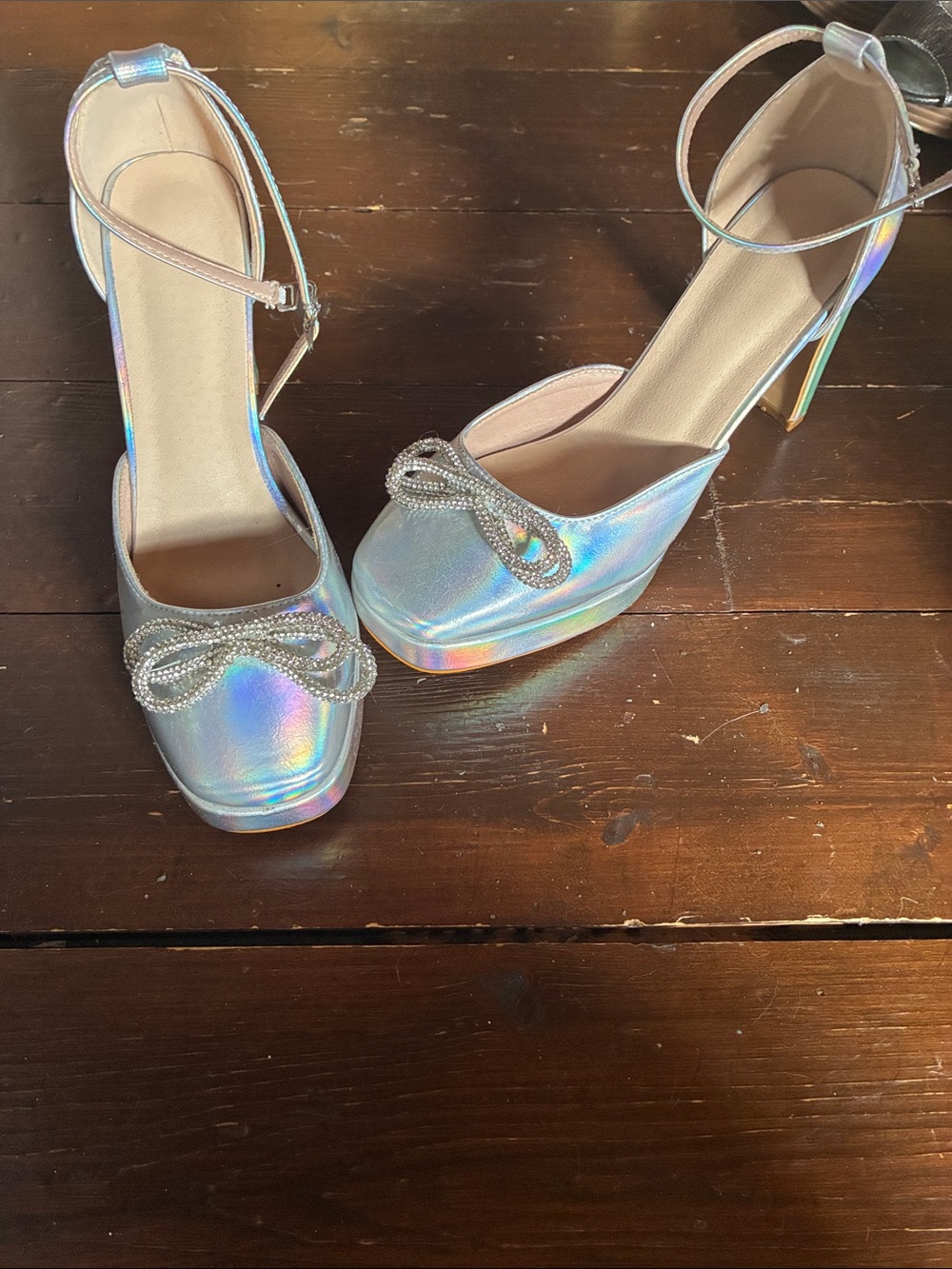 Iridescent Bow Ankle-Strap Platform Pumps - Silver